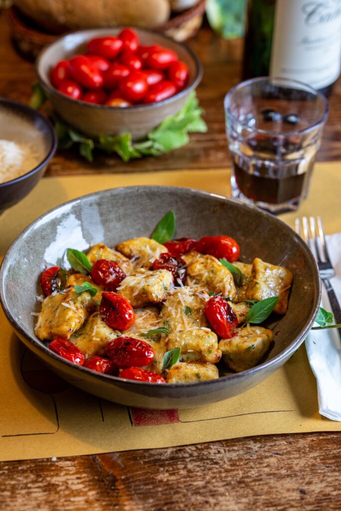 gnocchi di ricotta erbe aromatiche e limone